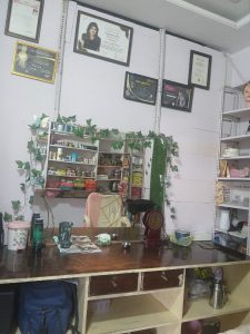 Pari Beauty Parlour 5